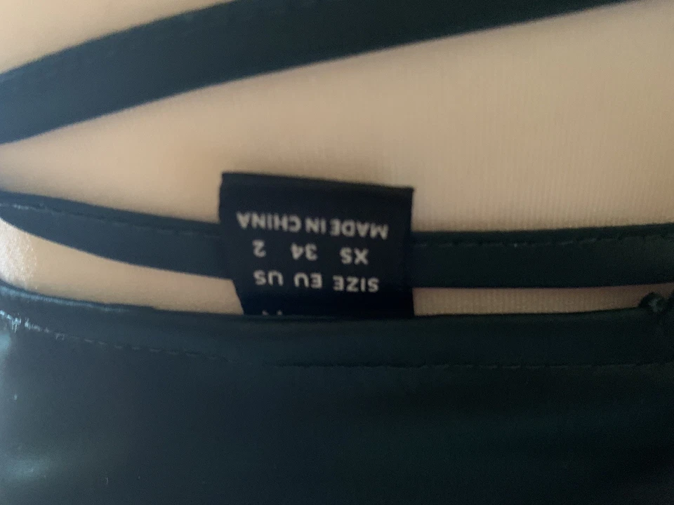 ROBE DE SOIREE LONGUE VERTE SATINÉE - Taille XS (34) - Photo 4/4