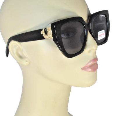 Brand New True Religion Black Oversized Square Cat Eye Sunglasses Gold Tone Logo New TRUE RELIGION Square Sunglasses Oversized Black Gold  main image 3