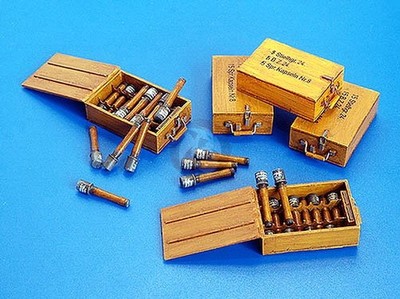 Plus Model 1/35 Stielhandgranate M24 German Stick Hand Grenades w/Crates #1 270