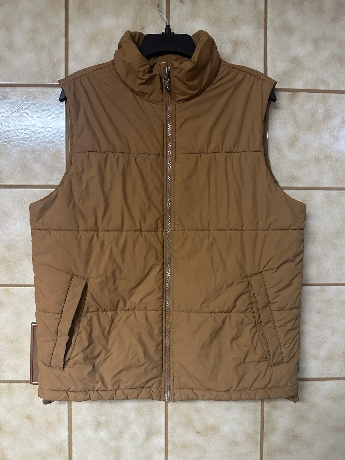 REI COOP Men’s Brown Puffer Vest, Brown Sz M, Urban Outdoors Hike Work Fish
Opens in a new window or