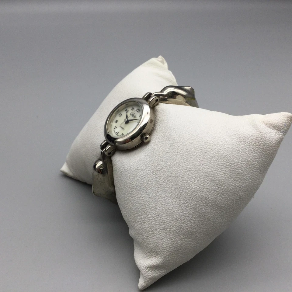 Collezio Womens Bracelet Watch 22mm Silver Tone Dolphin Band New Battery 5.5" - Image 4 of 4