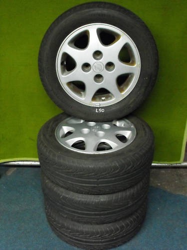 4St.Nissan Alu So.kompletträder 6,0x15  ET40 4x114,3 - Bild 1 von 2