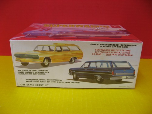 2012 AMT RETRO DELUXE '65 CHEVELLE SUPERWAGON / CHEVROLET STATIONWAGON + RAMPS - Picture 6 of 7