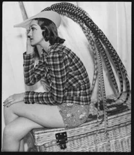 Cabaret star Betty Saunders dressed as Gay Archer role a show Gros- Old Photo