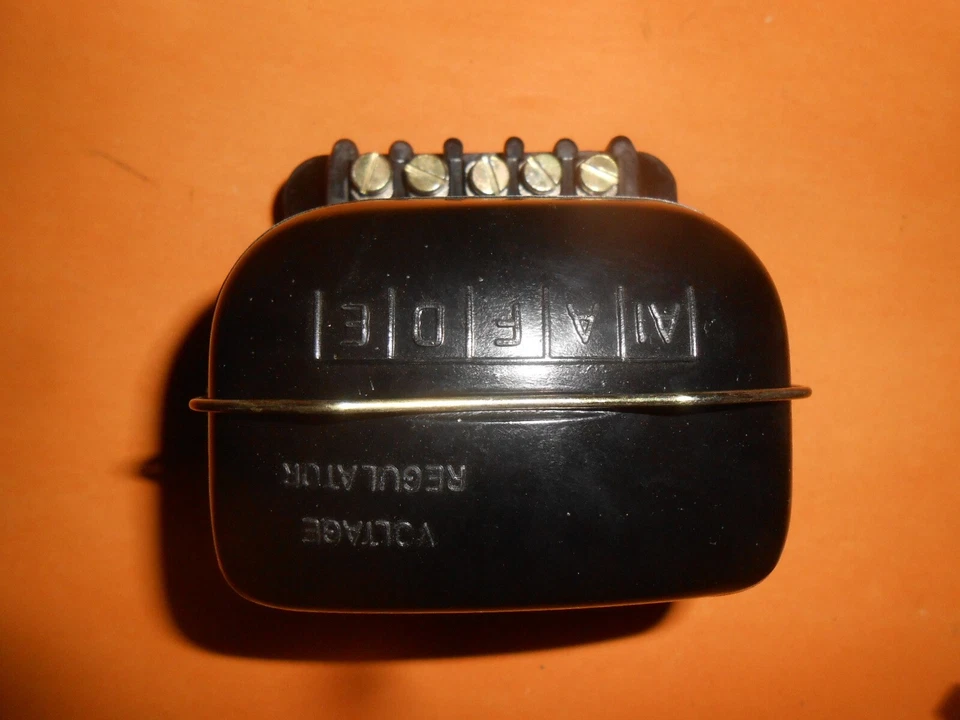 REGULADOR DE VOLTAJE DINAMO HILLMAN MINX (1951-1959) / CAJA DE CONTROL Foto 2 de 4