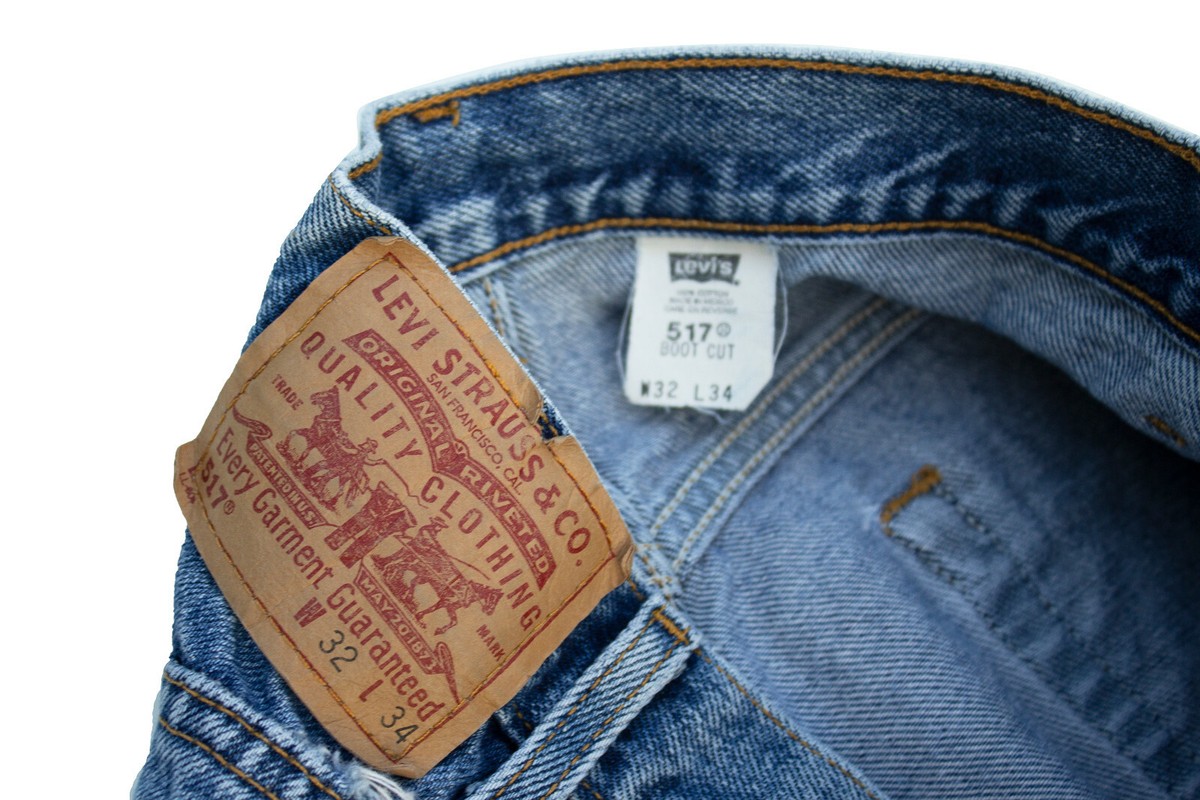 Vintage Levi's 517 Jeans Size 32 x 34 Boot Cut 100% Cotton Zip Fly