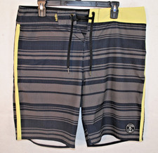 Salt Life SLX-QD Vapor Stretch Striped Board Shorts Men's 34