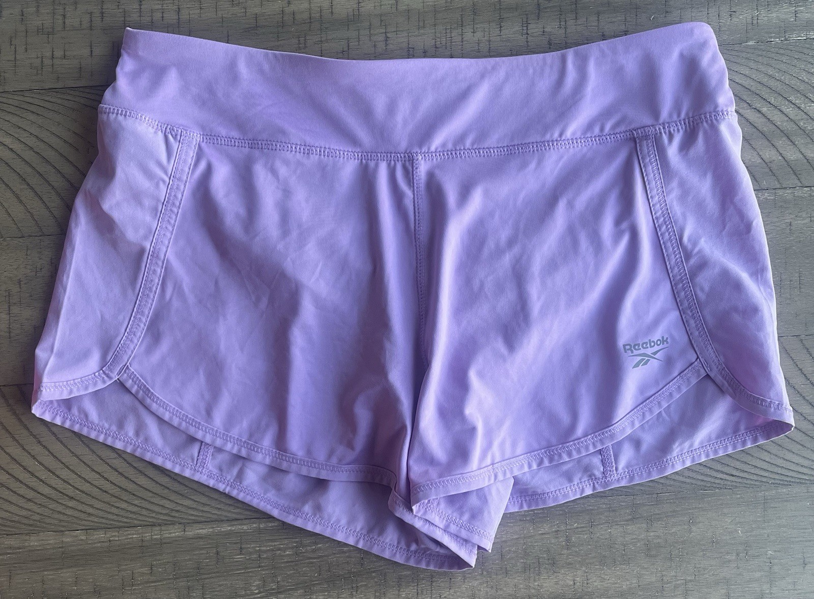 Lot of 5 Activewear Shorts Women’s Size Medium Nike Adidas Reebok DSG Workout thumbnail 4