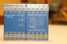 Schleicher 18813651 SNO 2002-17 Relay Safety Switch 24VDC ^