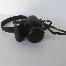 FujiFilm FinePix S2000HD Digital Camera 10MP 15x Zoom Black w/ Strap & Lens Cap