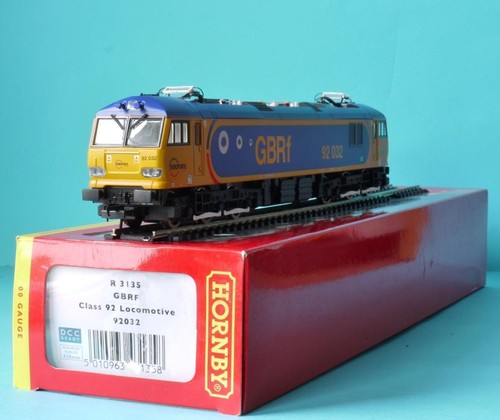 HORNBY R3135 CLASS 92 GBRF EUROPORTE no 92032 BOXED EXTRA PANTOGRAPH TOPS VGC - Picture 3 of 12