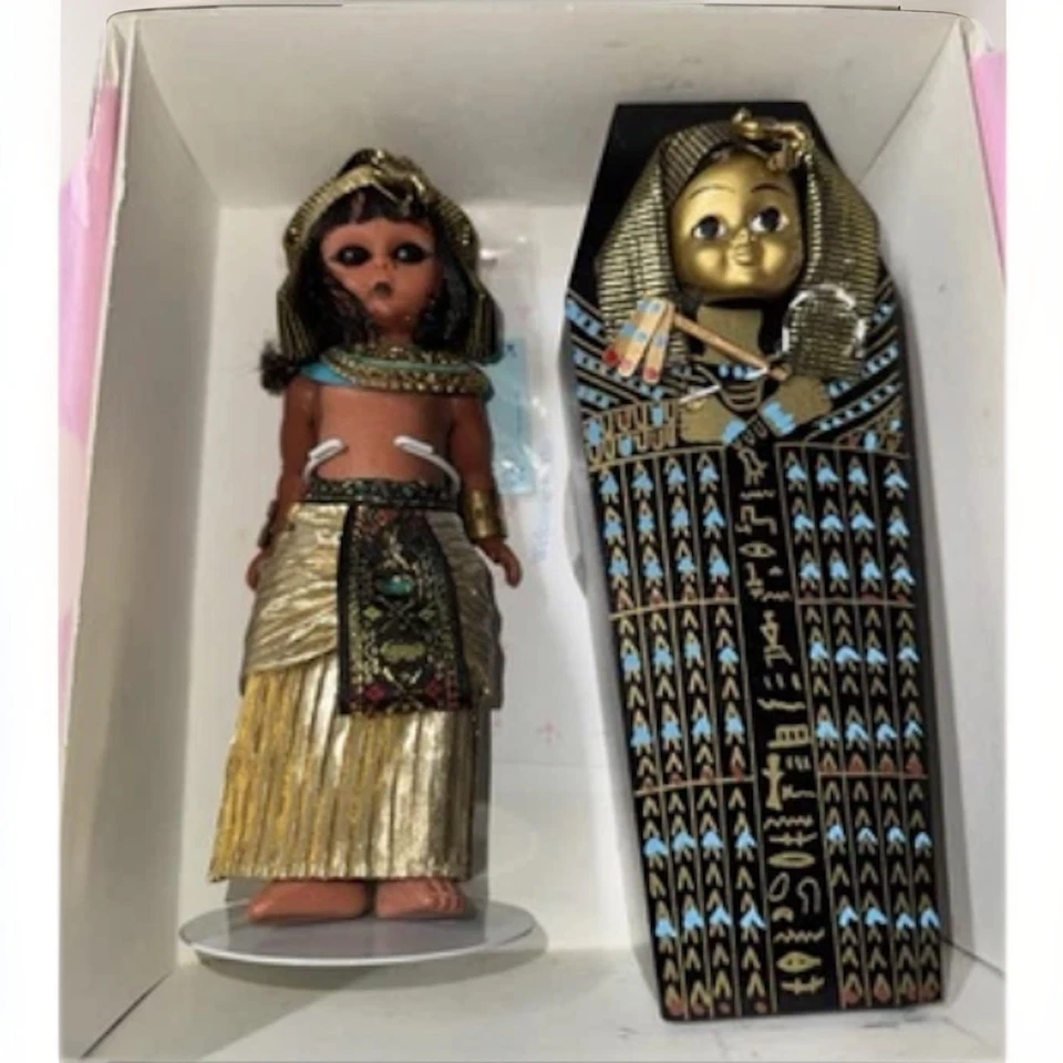 Sapatos desaparecidos boneca coleção internacional Madame Alexander Egito - Imagem 2 de 4