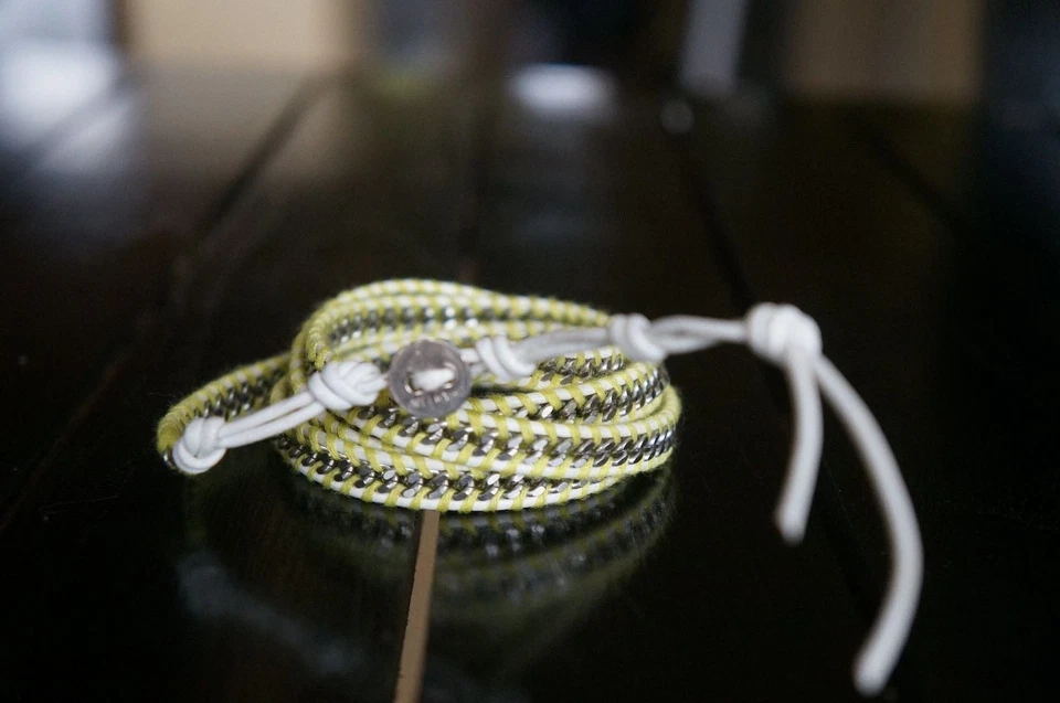 NUEVO Designr Chan Luu Hombres Mujeres Cadena Plateada 5 Envolturas Pulsera Cuero Blanco Amarillo Foto 3 de 3