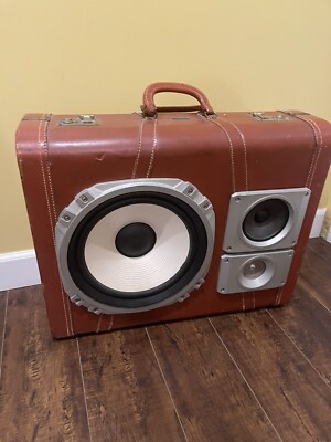 Vintage Custom suitcase Speaker Boombox, 100 w amplifier, sounds looks  amazing
