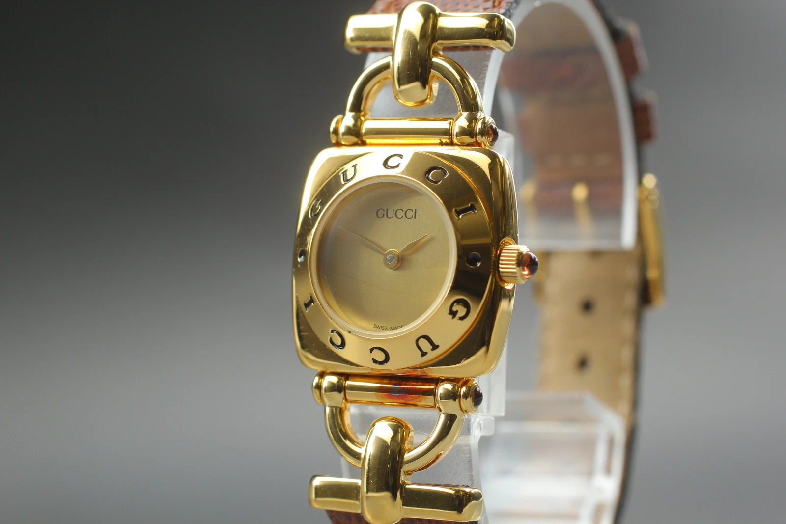 [Presque comme neuve] Montre femme vintage GUCCI Horsebit 6300L cadran doré quartz du JAPON