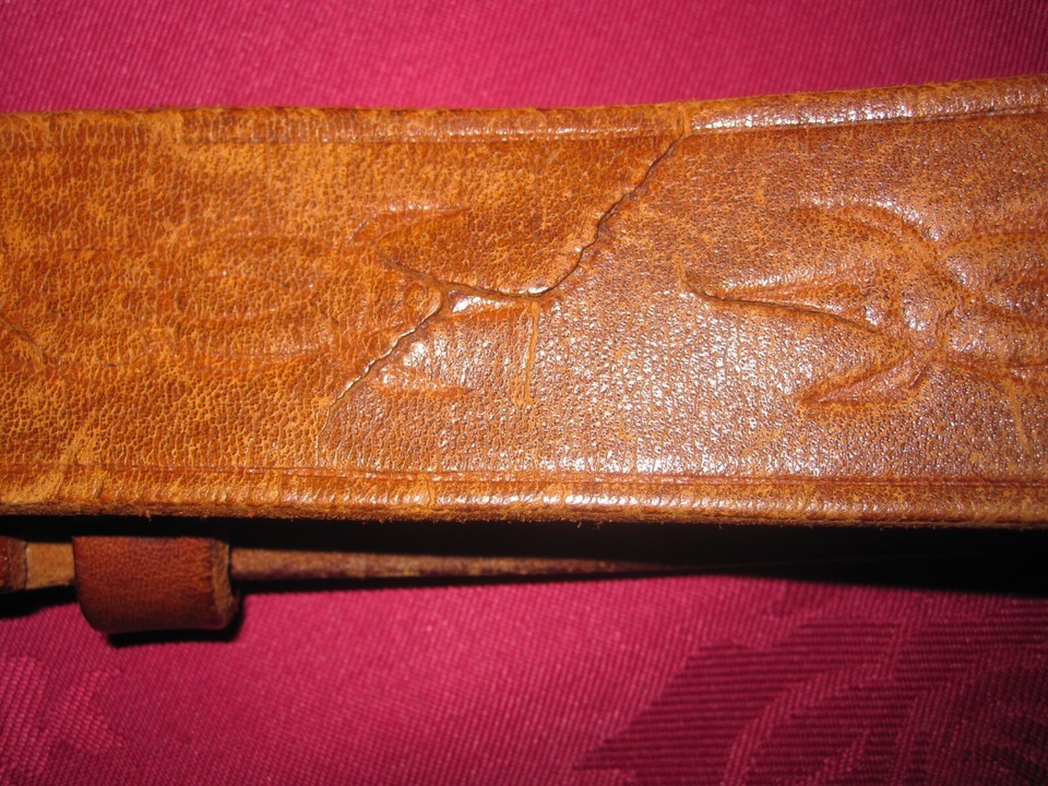 Mans vintage leather belt. 70's. Brass buckle. Letter A. Good condition