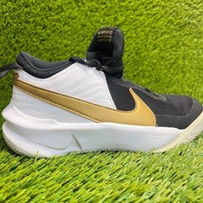 Nike Team Hustle D 10 Boys Size 5Y Black White Athletic Basketball Shoes Sneaker