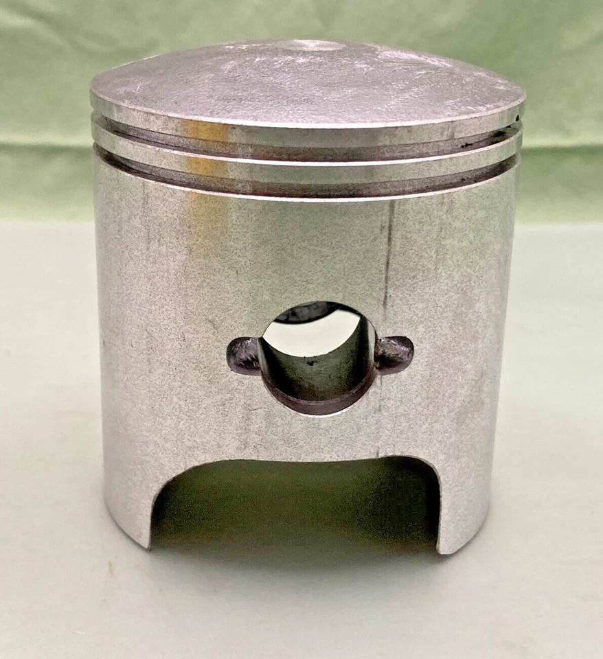 NUEVO PISTÓN CIGÜEÑAL GENUINO SUZUKI 12110-16400 PARA 1969-1970 TS250 Foto 3 de 4