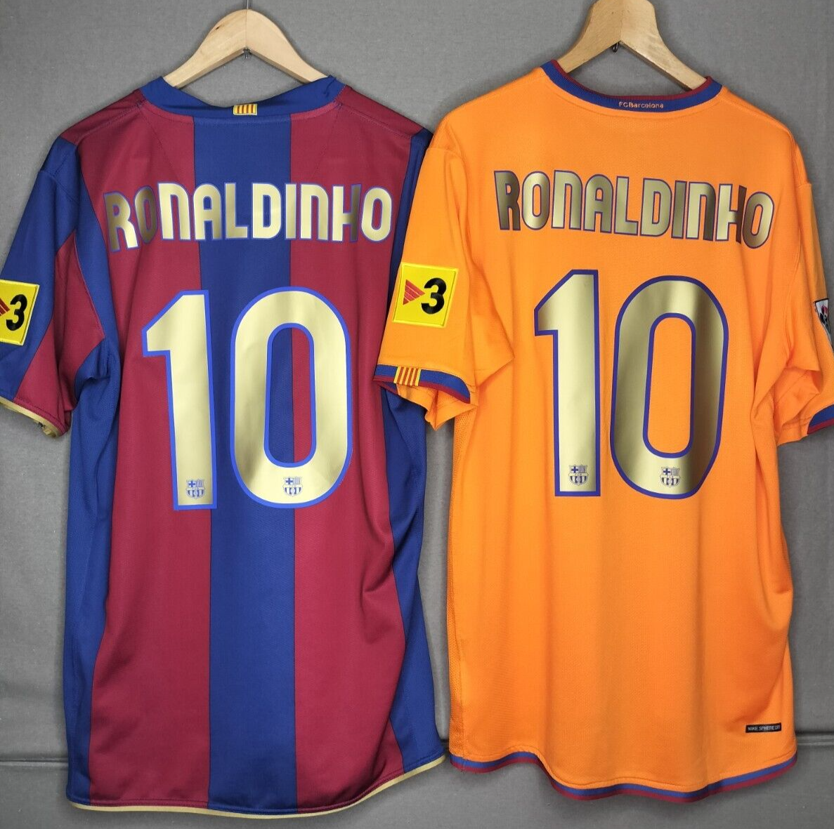 Ronaldinho 10 L FC Barcelona 2007 08 Home Third 2Jerseys Set Ronaldinho 10 L FC Barcelona 2007 08 Home Third 2Jerseys Set