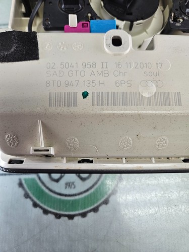 09-12 AUDI Q5 OVERFHEAD CONSOLE DOME LIGHT LAMP OEM - Picture 7 of 17