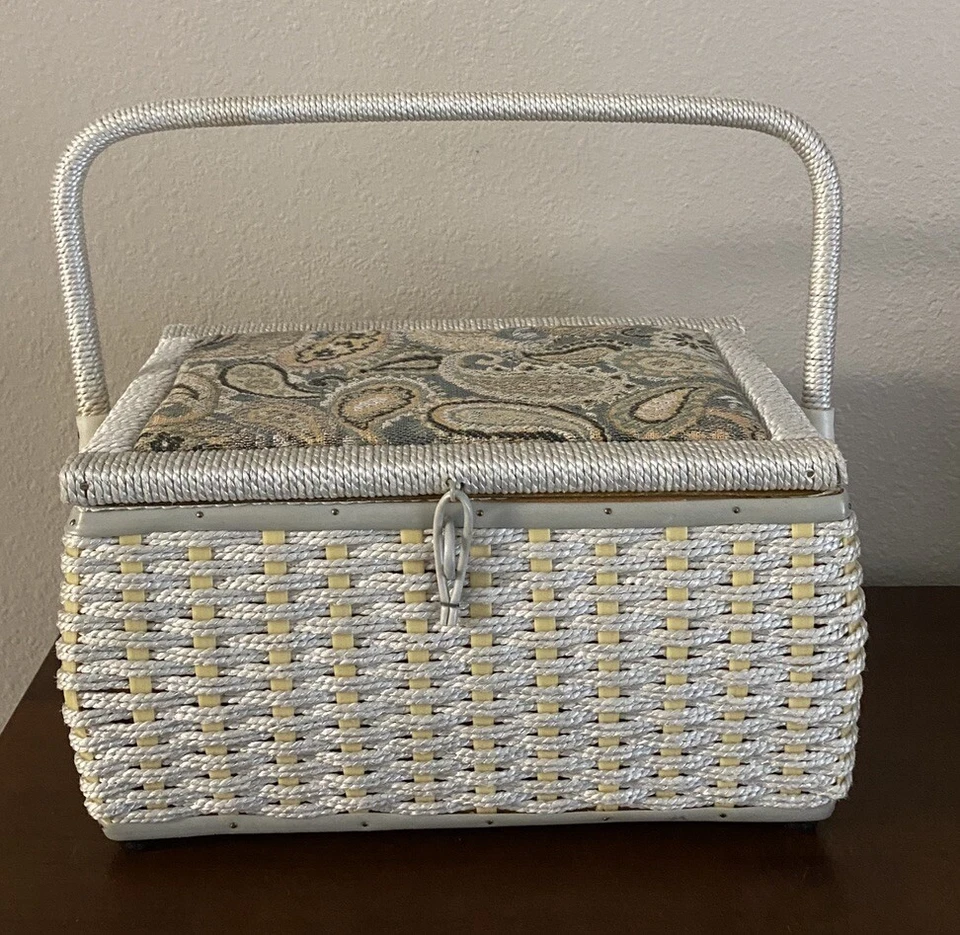 Sewing Lot Paisley Wicker Sewing Basket Large Pin Cushion Tray Feet Handle READ - Image 2 of 4