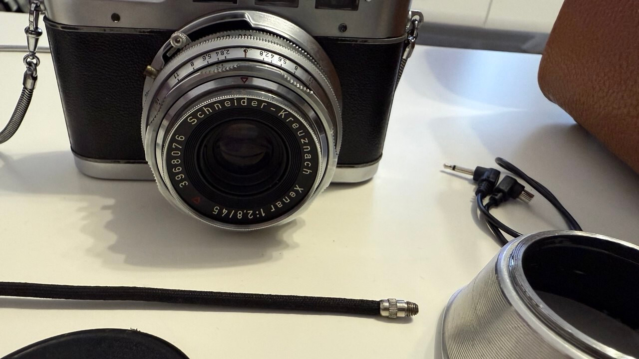 W. Voss Diax 1a Schneider-Kreuznach Xenar 2.8/45mm und 1:4/135mm