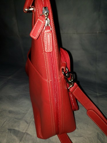 Levenger Multi Compartment Red Leather Business Tote, Messenger, Shoulder Strap - Picture 7 of 12