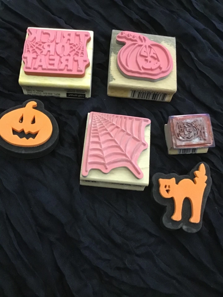 Halloween rubber and foam stamps - Image 2 of 2
