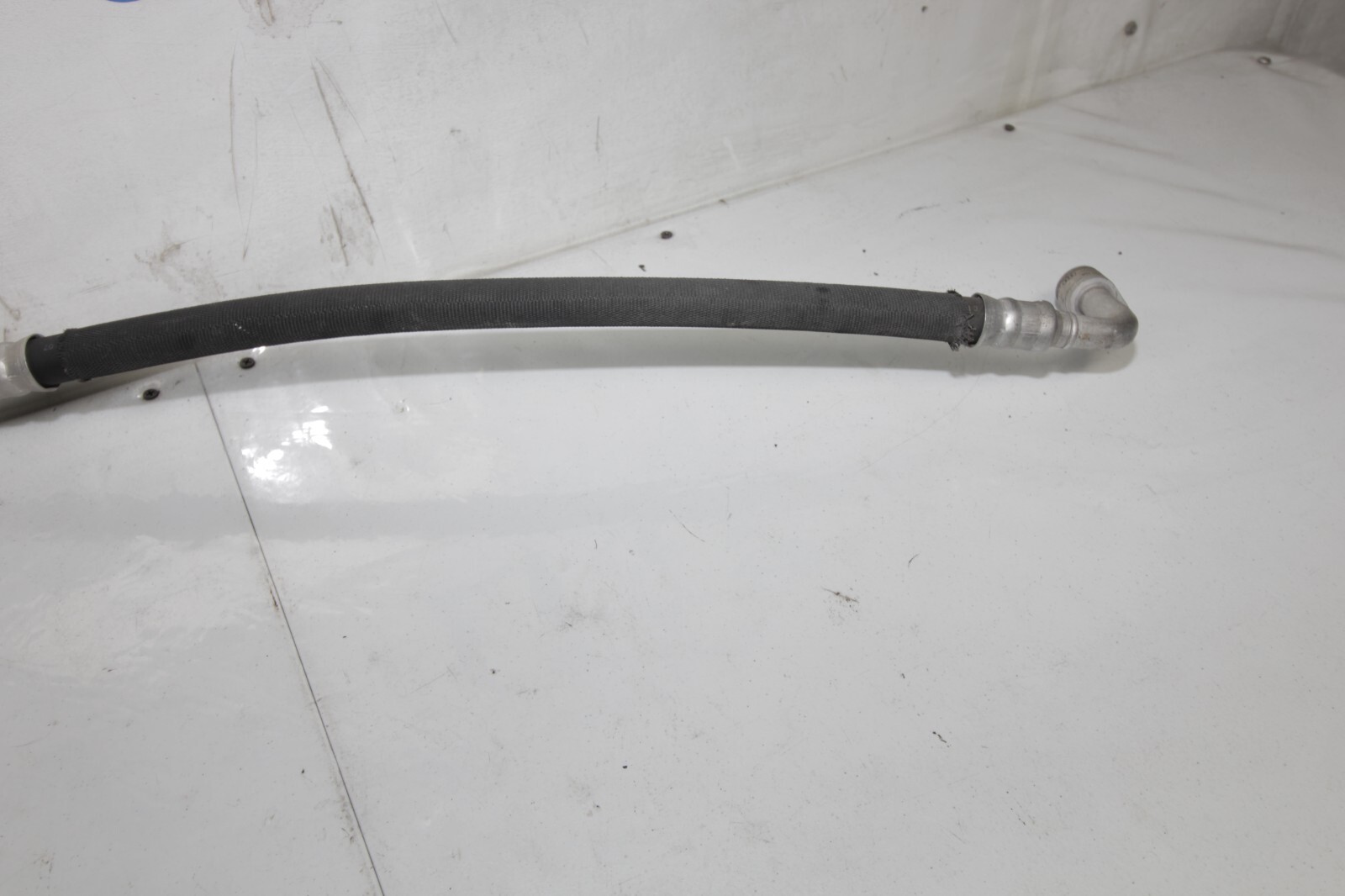 08-13 AUDI R8 4.2L V8 OEM AIR CONDITIONING REFRIGERANT SUCTION HOSE 420260708