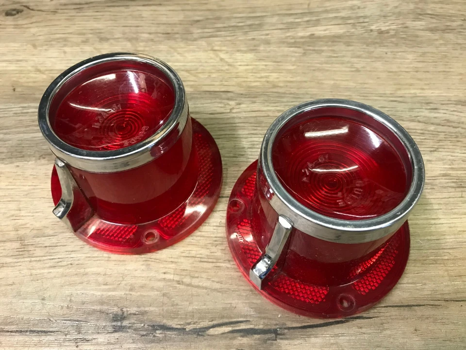 61 Pontiac Bonneville 1961 nos GM LENTES DE LUZ TRASERA (2 PIEZAS) 5952365 Foto 3 de 3