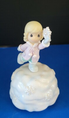 Precious Moments Music Box 5'' It Came Upon A Midnight Clear'' Girl Skater Snow