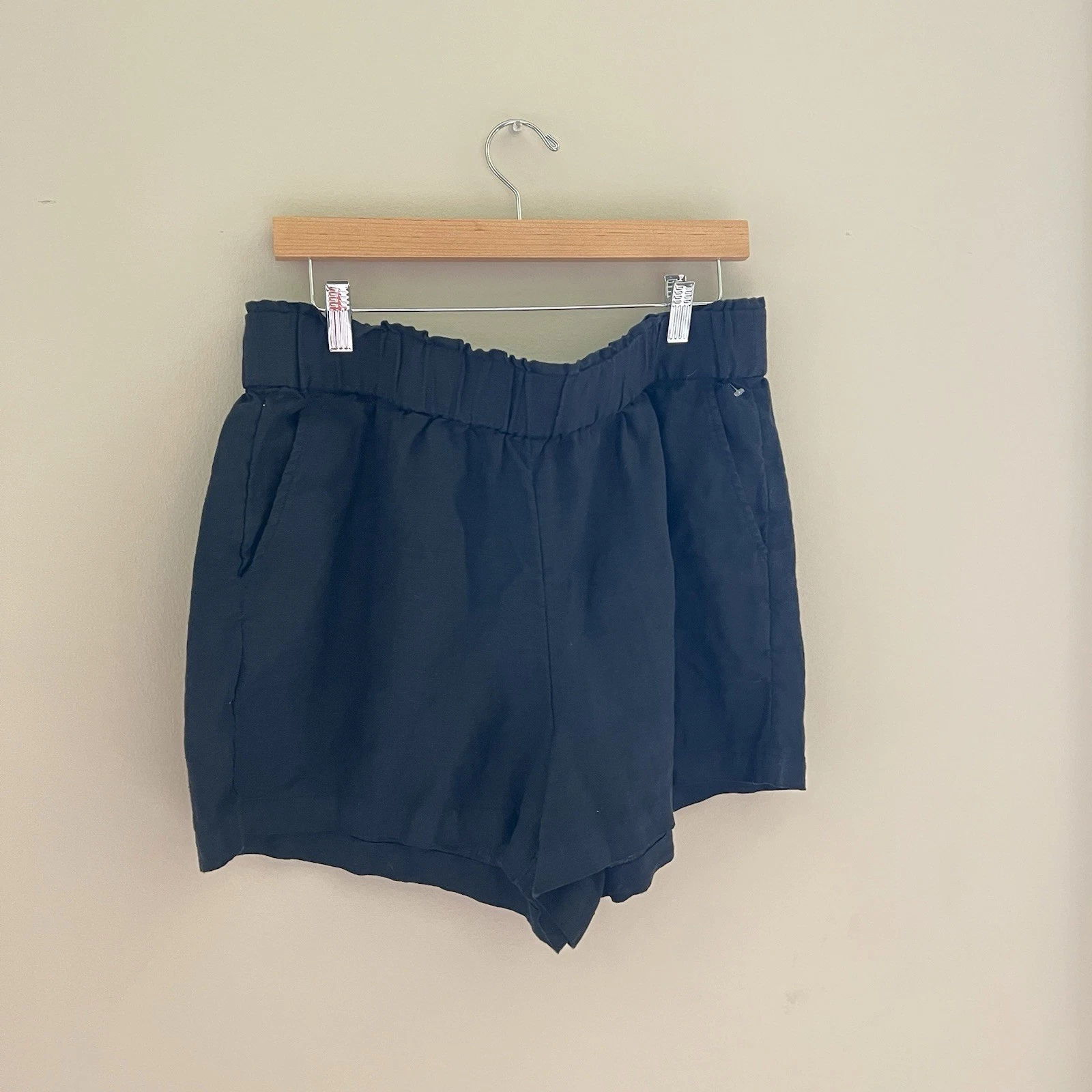J. Crew Shorts Tropez Women 100% Linen Pull On Hi Rise Beach Color Black Size LG