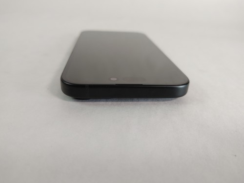 Apple iPhone 15 A2846 128 GB iOS 26.0 Tracfone Only ( Wi-Fi + 5G ) - Picture 5 of 6