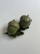 Vintage Sur La Table Oak leaf And Accorns Salt & Pepper Shakers Fall Decorations