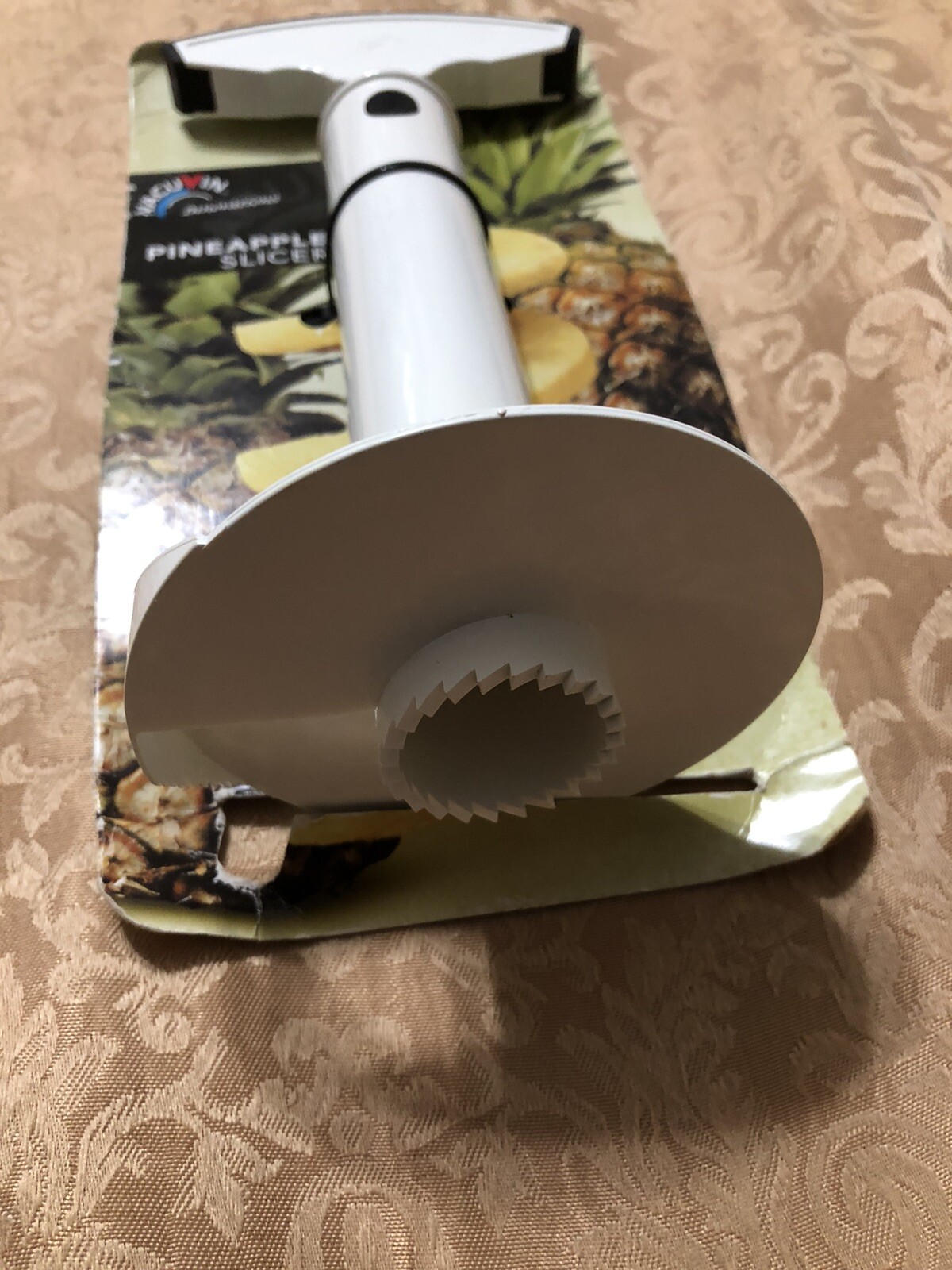 Vancuvin Innovations Pineapple Slicer Cores & Quick & Easy