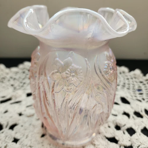 Vintage Fenton Pink Opalescent Daffodil Vase