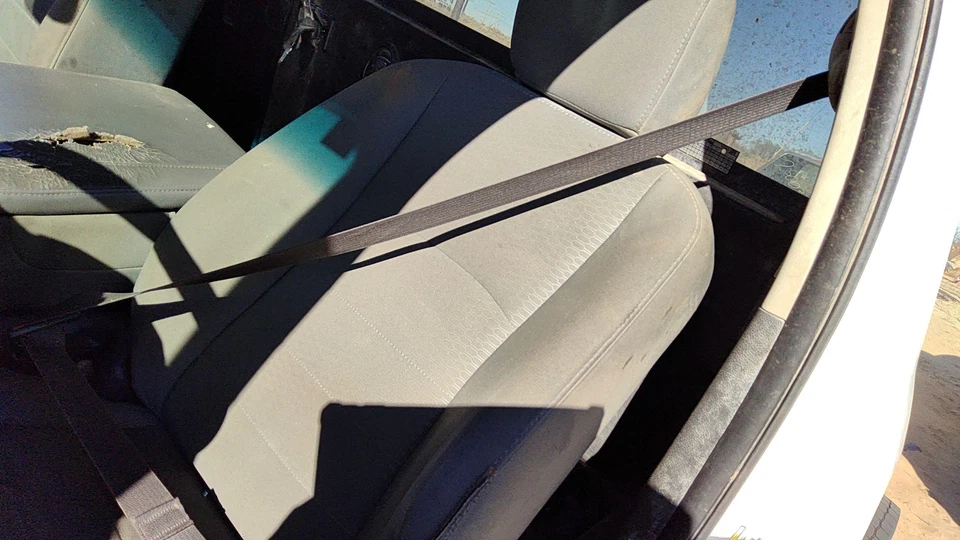 Оригинальный натяжитель переднего ремня безопасности левый для Dodge Ram 4500 15–23 годов выпуска через плечо серый X8 - Изображение 3 из 4