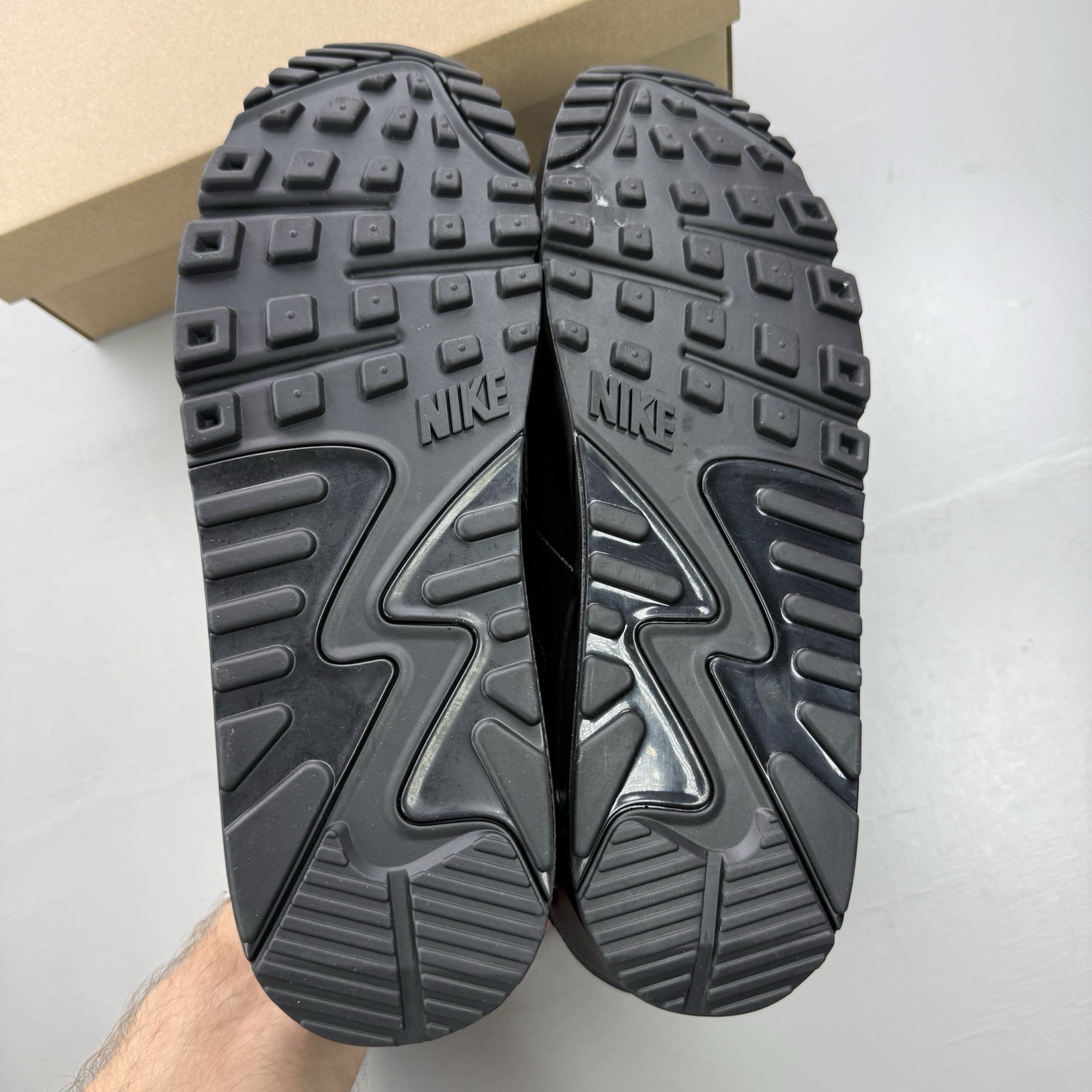 Size 9 - Nike Air Max 90 Leather Triple Black Trainers CZ5594-001 image 8
