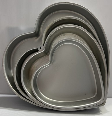 Wilton Heart Cake Pan Set Of Four - 9  - 11  - 12.5  - 15 