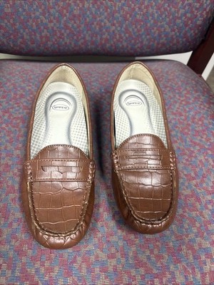 Chaps / Women s Cerra Dark Brown Shoe Size 8B