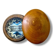 Reliquary - Saint Clare - Agnus Dei - Antique 19th Century Reliquary