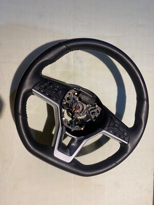 18 19 20 21 22 23 24 Nissan leaf steering wheel used like new condition