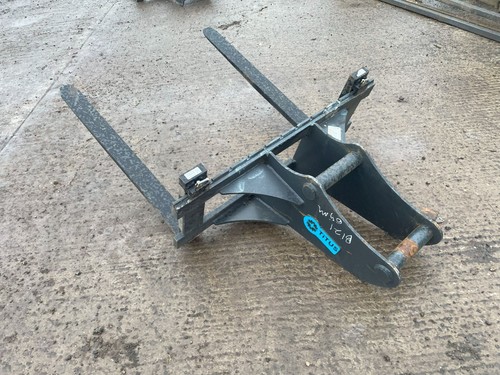 Pallet Forks 60mm Pins - Unused - Price £810.00 + VAT @ 20% - Picture 3 of 5