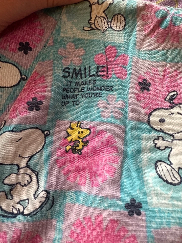 Womens Small scrub tops lot of 5 - Image 3 of 4