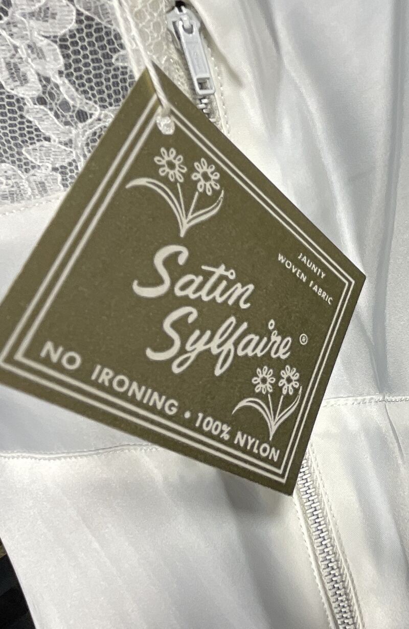 Beautiful Nylon Satin 1950s Glossy Slip Gown w Fl… - image 3