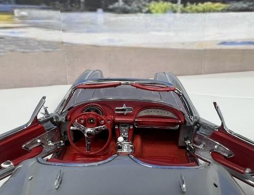 Danbury Mint 1959 Corvette Convertible Inca Silver LE - Box* Paper - Picture 10 of 23