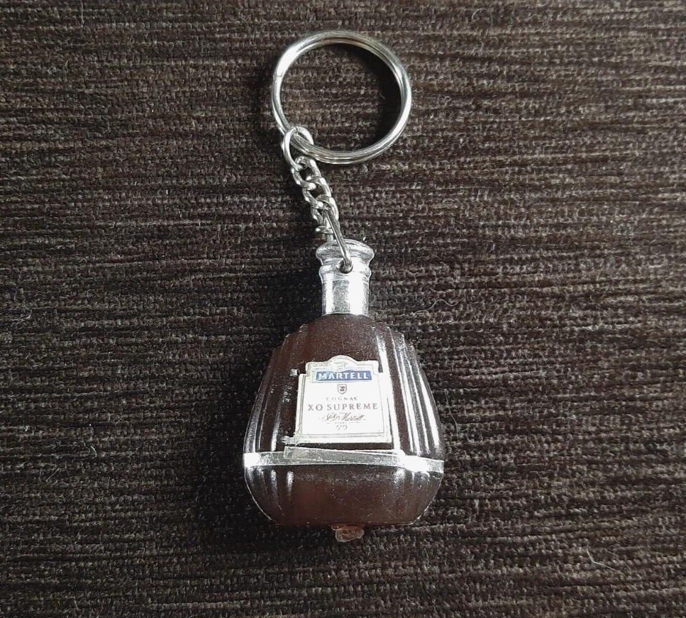 Ancien porte clés, bouteille Cognac Martell XO Supreme