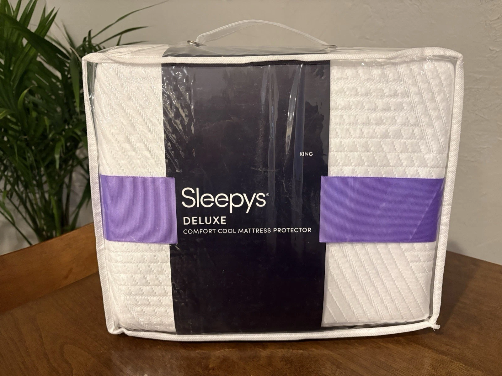 NEW Sleepys DELUXE COMFORT COOL WATERPROOF MATTRESS PROTECTOR KING $170