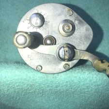 Vintage Pflueger Supreme Baitcasting Reel