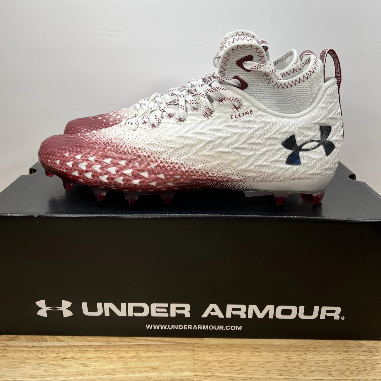 Under Armour Men’s 11 Spotlight Clone 3.0 MC Football Cleats 3026334-107 WHT/RED